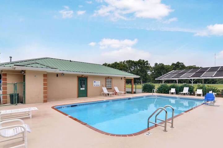 Pool 16 of 87