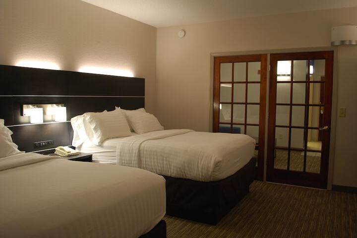 Holiday Inn Express Hotel and Suites Kingsport by IHG