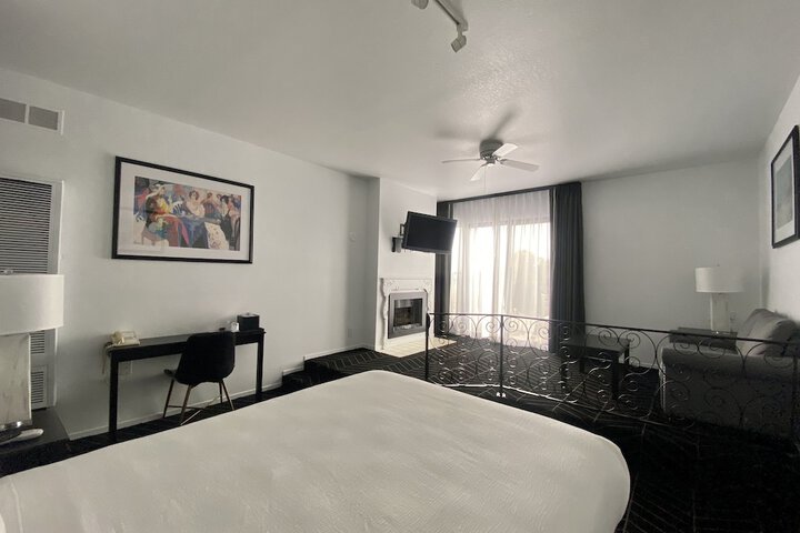 Room 52 of 72