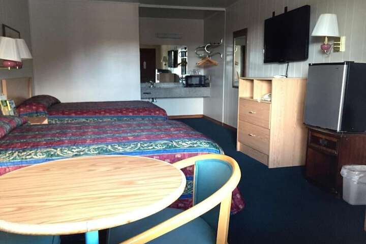 Room 32 of 37
