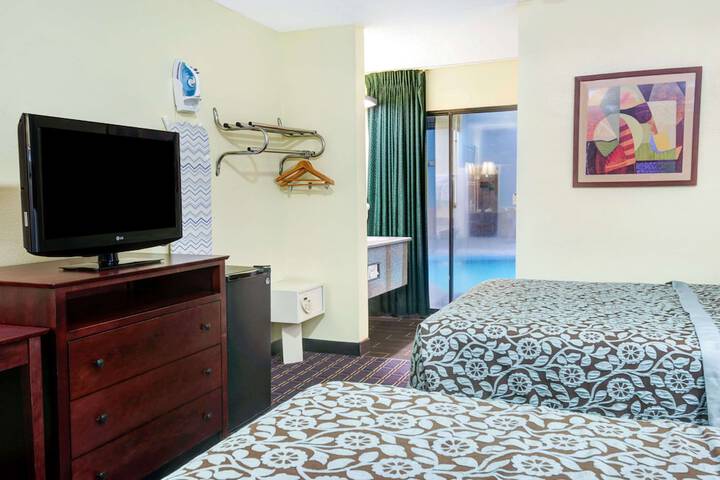 Room 12 of 17