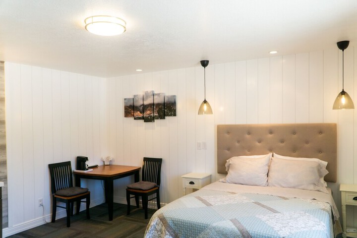 Bybees Steppingstone Motel