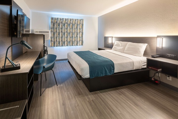 Room 26 of 58