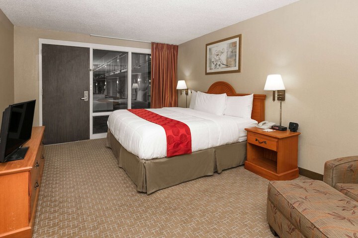 Room 6 of 23