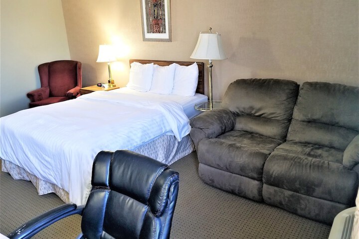 Room 28 of 32