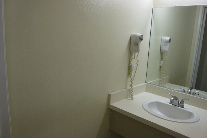 Room 30 of 41