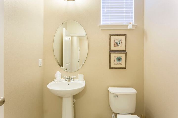 Room 5 of 27
