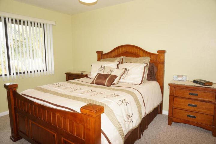 Bass & Sun Condominium 2 / 2 Bedroom