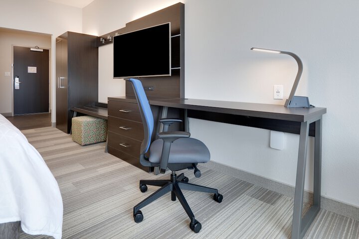Holiday Inn Express Kermit by IHG