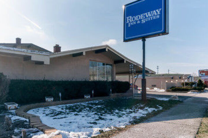 Motown Inn & Suites