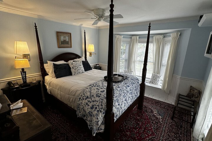 Room 71 of 200