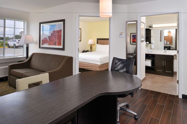 Room 19 of 28
