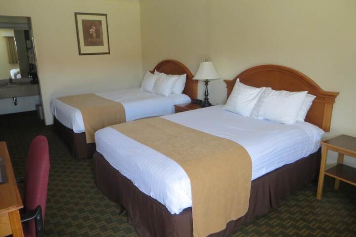 Red Coach Inn