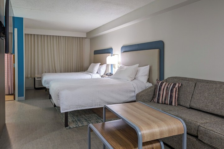 Room 15 of 48