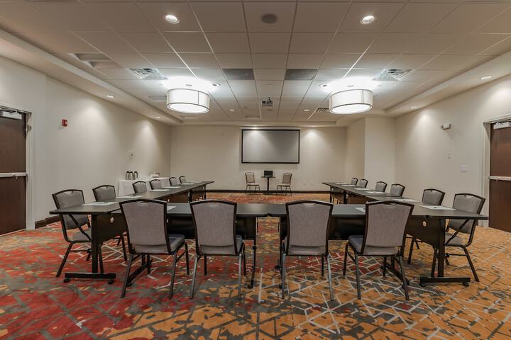 Ballroom/Hall 59 of 61