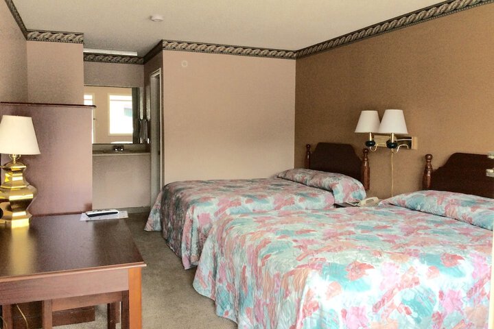 Room 8 of 13
