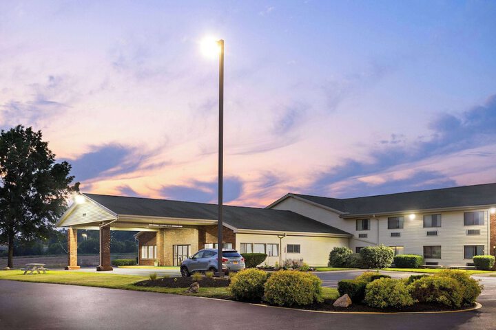 Hotel 4 of 27