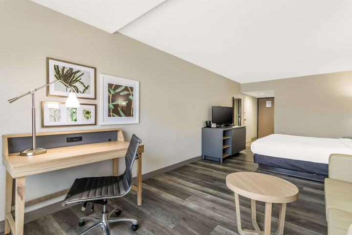 Room 22 of 54