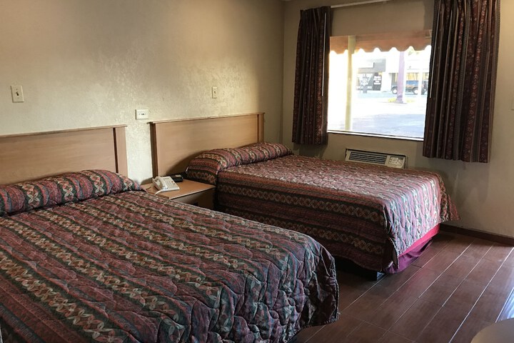 Room 41 of 100