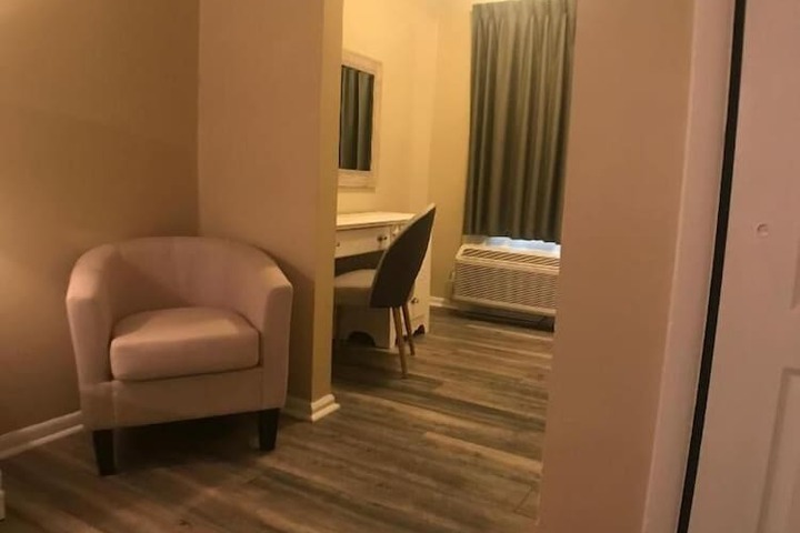 Room 28 of 31