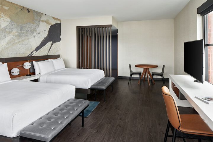 Room 28 of 85