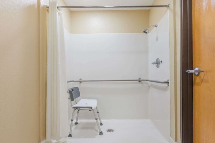 Room 14 of 27