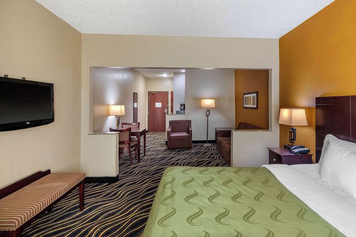 Room 32 of 53