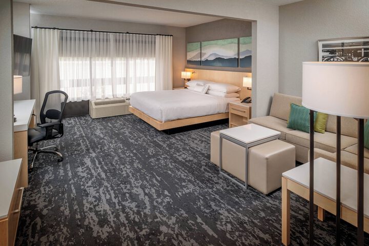 Delta Hotels by Marriott Huntington Downtown