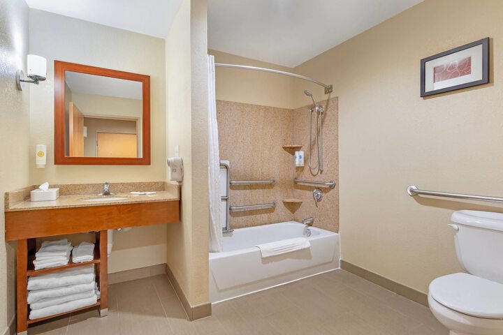 Comfort Suites Oxford I-20 exit 188