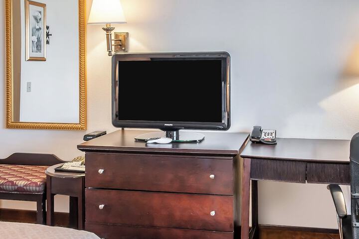 Room 20 of 28