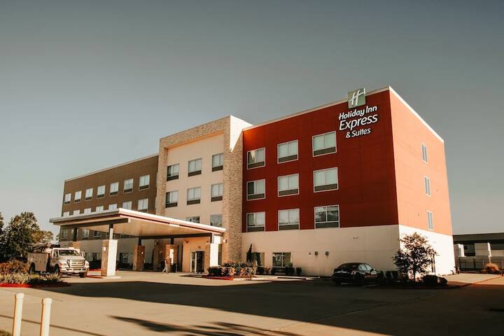 Hotel 7 of 36