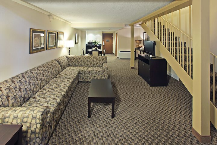 Room 25 of 47