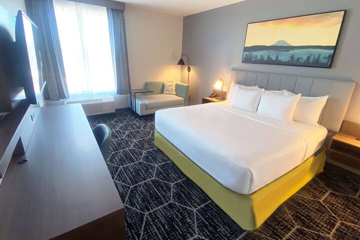 Room 52 of 62