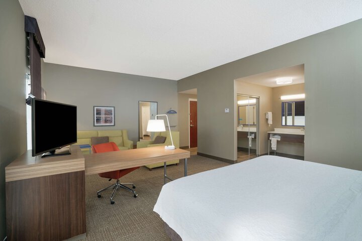 Room 21 of 43