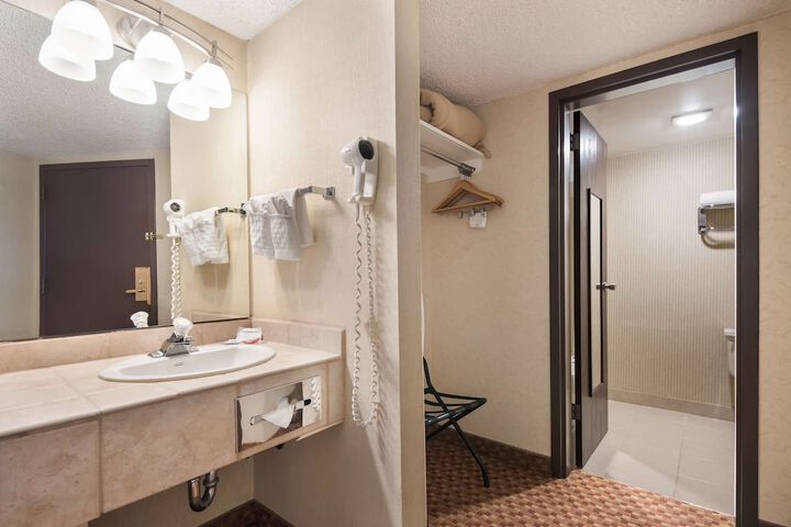 Room 21 of 81