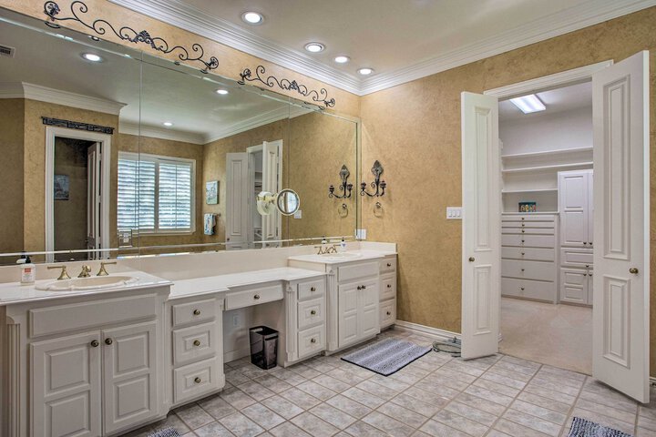 Families Welcome! Lavish Celina Home w / Game Room