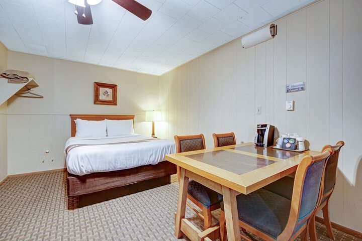 Room 14 of 35