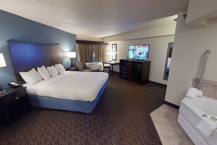Room 35 of 67