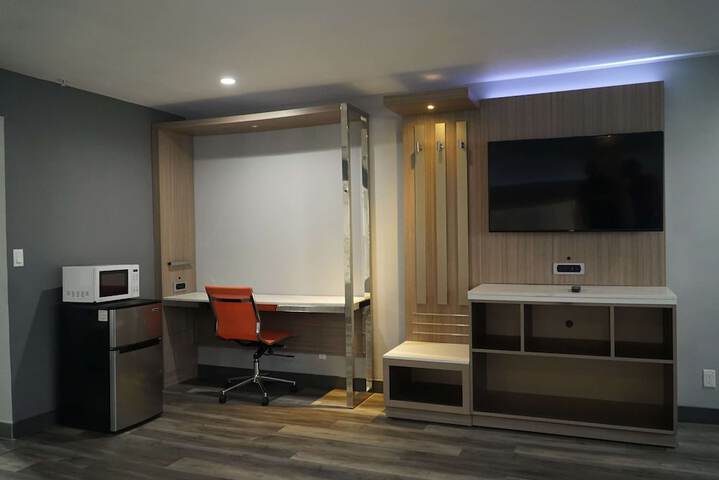 Room 19 of 73