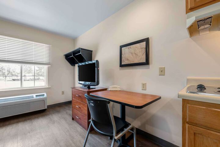 Extended Stay America Select Suites - Orlando - East