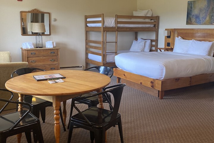 Room 188 of 294