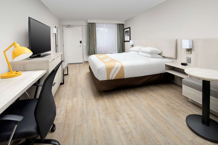 Room 35 of 44