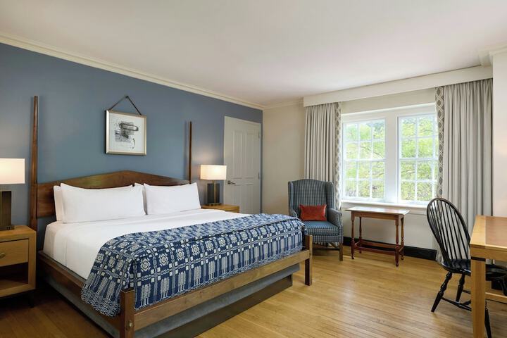 Williamsburg Lodge Autograph Collection