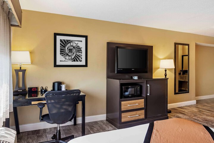 Room 21 of 49
