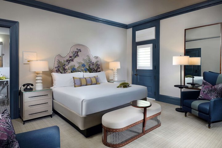 Room 120 of 222