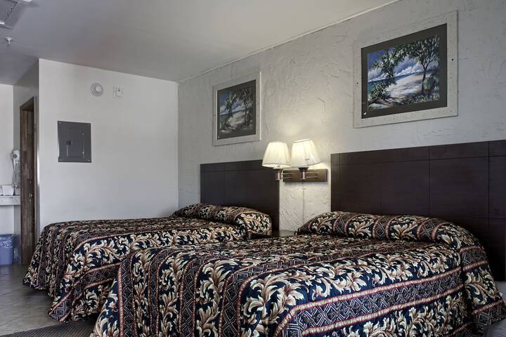 Room 33 of 43