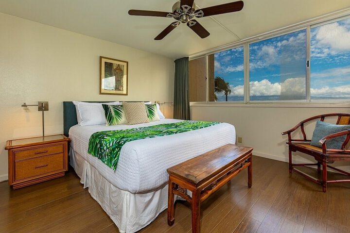 Room 40 of 106