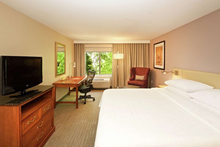 Room 13 of 25