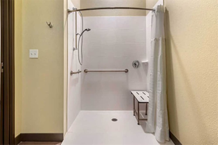 Room 8 of 31