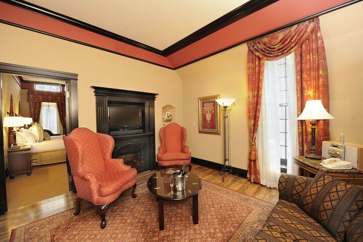 Room 13 of 24